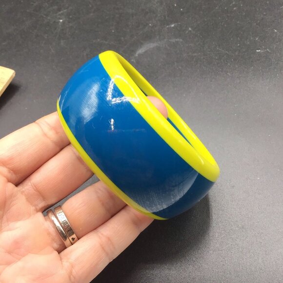 Blue & Green Chunky Bangle Wide Plastic Funky Two Tone Bracelet - Picture 4 of 7